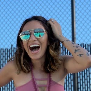 Meet your Posher, Wendy